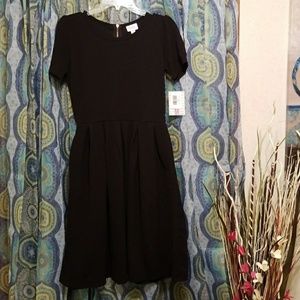NWT LuLaRoe Noir Amelia 🦄